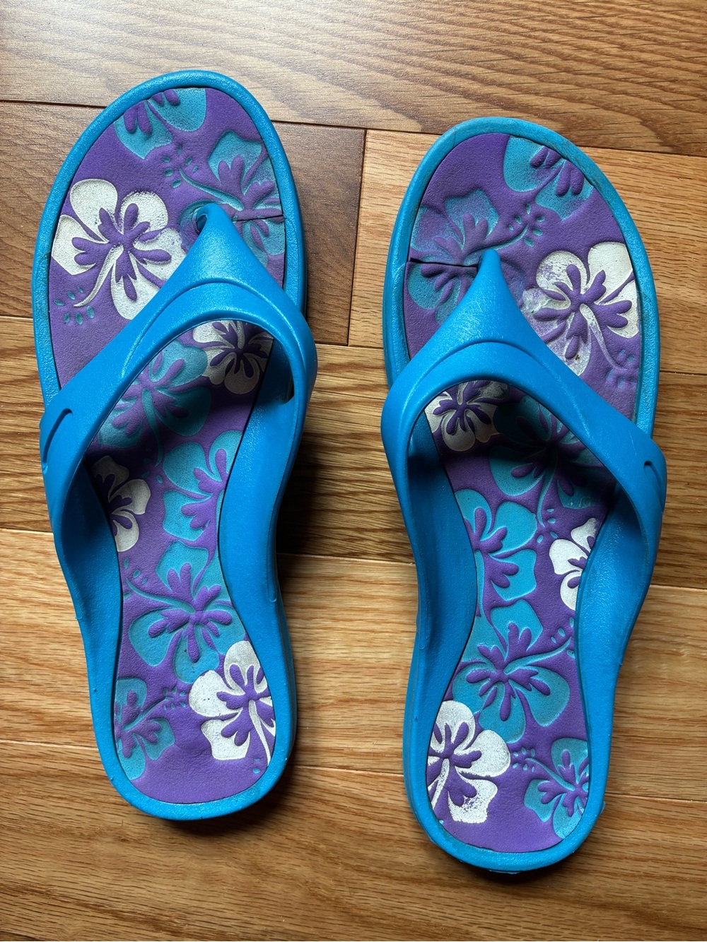 Okabashi Used Blue and Purple Floral Women’s Sandals